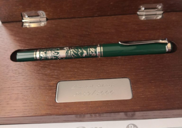 SOLD !!!!      . Pelikan Hunting limited Edition 3000 Fountain Pen New nib F